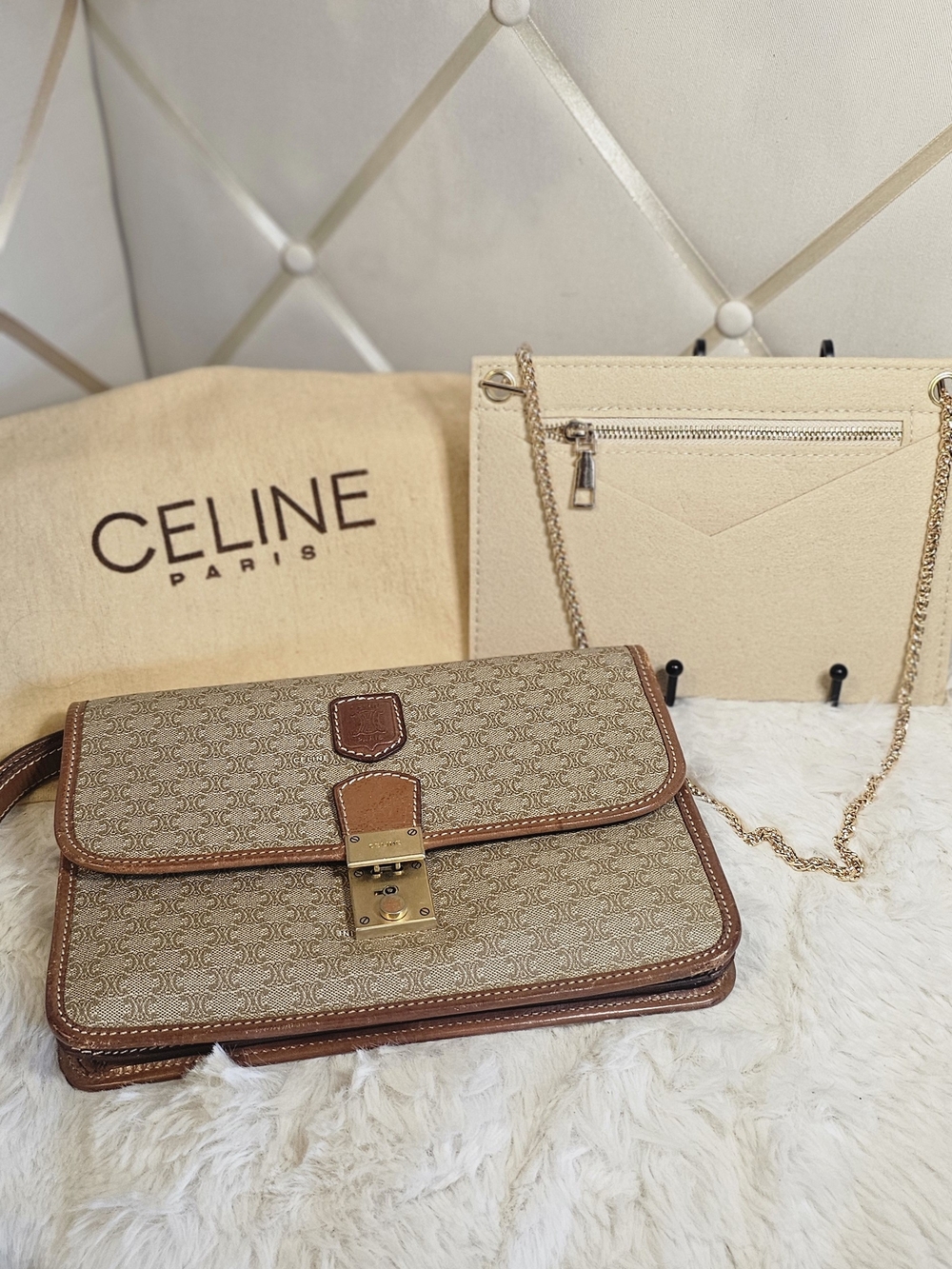 Celine Macadam Triomphe Clutch Bag With Dustbag Insert And Chain - Picture 12 of 16